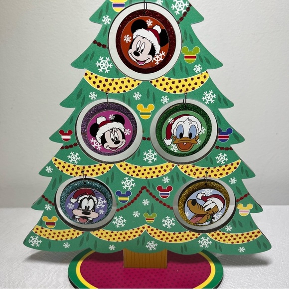 Hallmark Disney Wooden Mini Christmas Tree Ornament Set Mickey Mouse & friends - Picture 2 of 4